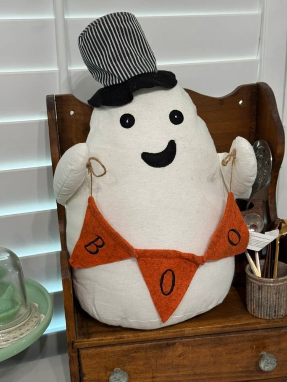 Plush Halloween Ghost Shelf Sitter with BOO Banner & Top Hat Decor 16”